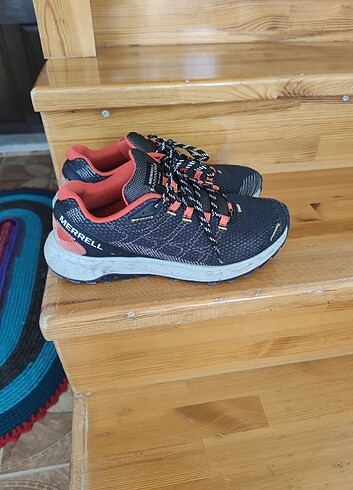 MERRELL 