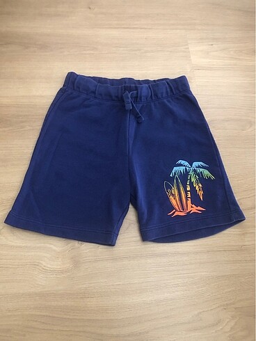 H&M 6-7 Yaş Beli Lastikli Şort