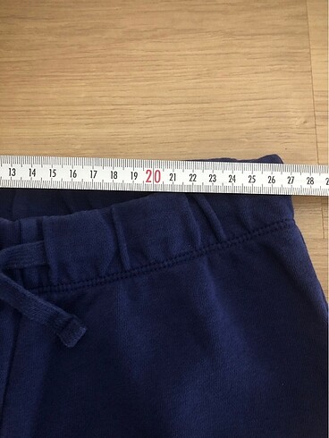 6 Yaş Beden H&M 6-7 Yaş Beli Lastikli Şort