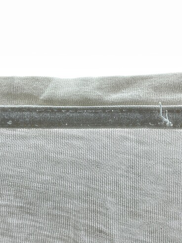m Beden beyaz Renk PreLoved T-shirt %70 İndirimli.