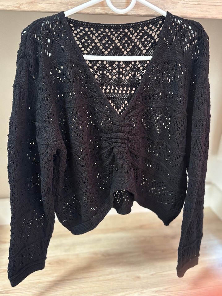 Siyah V Yaka Örgü Kadın Kazak - Görsel 3