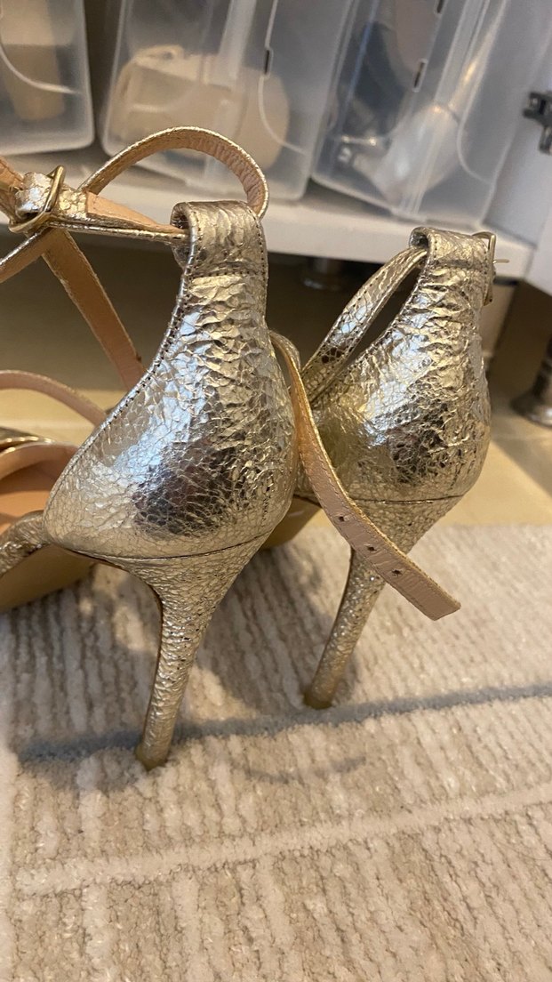 Altın Rengi Yılan Derisi Desenli Topuklu Ayakkabı - Görsel 3