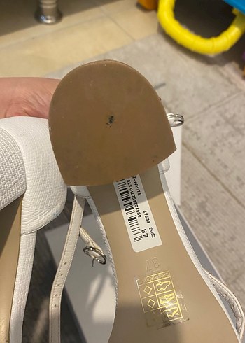 Beyaz Kemerli Topuklu Kadın Ayakkabı - Görsel 3