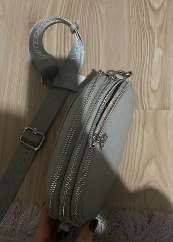 Benetton Gri Deri Bel Detaylı Çapraz Çanta - Görsel 3