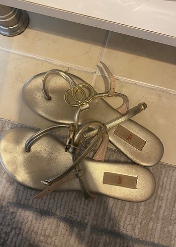 Altın Renkli Kadın Sandalet - Görsel 3