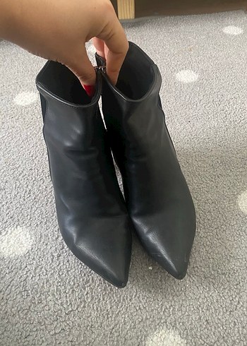 Siyah Süet Tokalı Blok Topuk Kadın Bot - Görsel 3