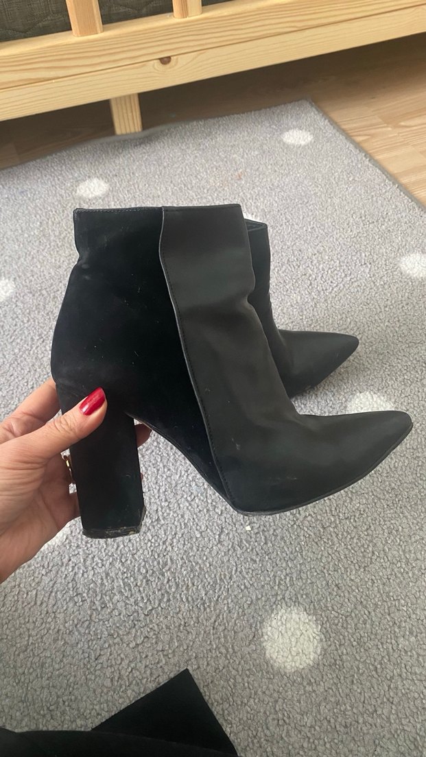 Siyah Süet Tokalı Blok Topuk Kadın Bot - Görsel 2