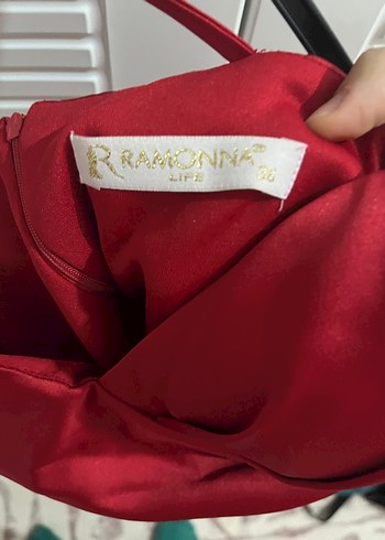 Kırmızı Drapeli Uzun Abiye Elbise - Görsel 4