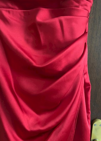 Kırmızı Drapeli Uzun Abiye Elbise - Görsel 3