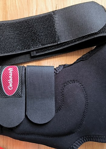 Orthosoft Siyah Ayak Bilekliği Velcro Destek - Görsel 3