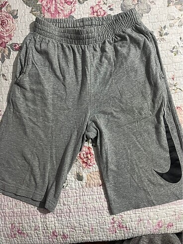 Nike şort