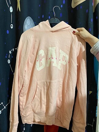 Gap sweatshirt