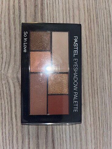 Pastel Eyeshadow palette Pastel Far Paleti