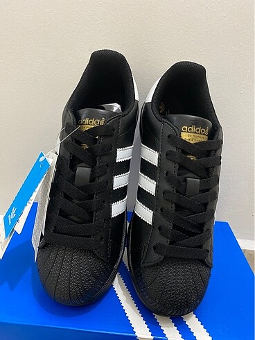 37 Beden Adidas SüperStar Spor Ayakkabı