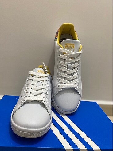 40 Beden çeşitli Renk Adidas Stan Smith