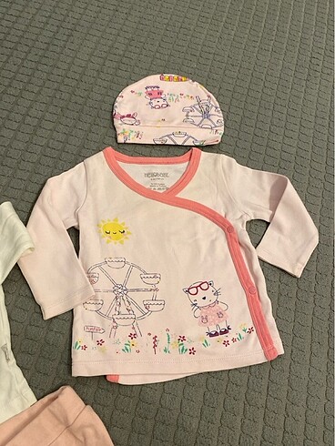 9 Ay Beden çeşitli Renk 6 9 ay pijama takımı ve şapkalı üst
