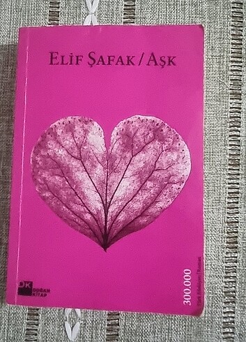 Beden Renk Aşk (elif şafak)