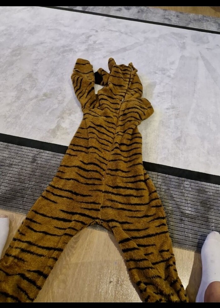 Aslan li tulum - Görsel 2