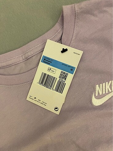 Nike mor tişört