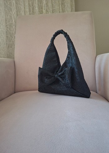 Fiyonk Detaylı Siyah Gotik Kadın Çanta - Görsel 3