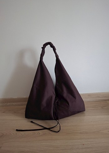 Çift Taraflı Üçgen Çanta ##elemeği - Görsel 3