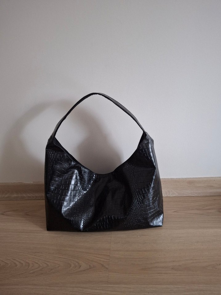 Siyah Deri Yılan Desenli Tokalı Kadın Çanta - Görsel 3