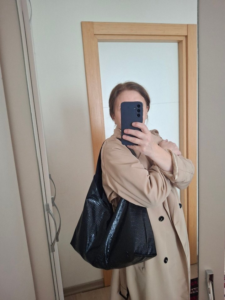 Siyah Deri Yılan Desenli Tokalı Kadın Çanta - Görsel 2