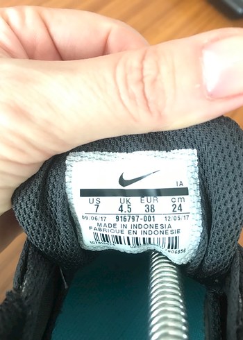 Nike Gri Kadın Spor Ayakkabı - Görsel 3