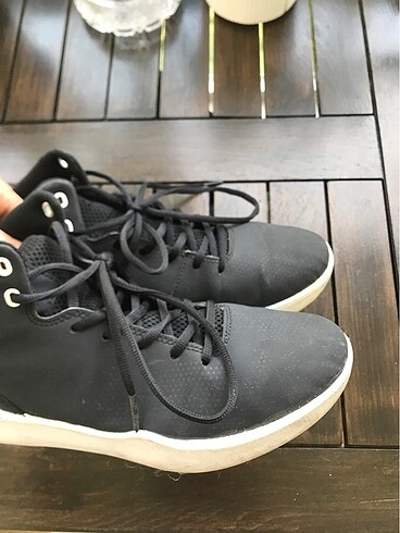 42 Beden siyah Renk Decathlon basket ayakkabisi