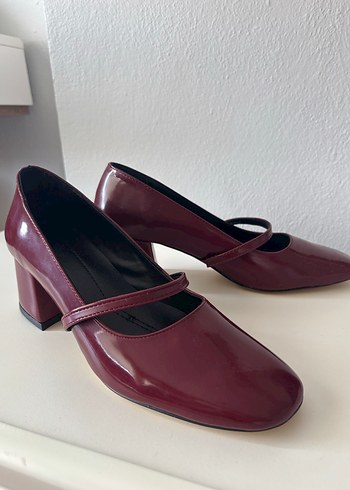 Bordo Tokalı Kadın Topuklu Klasik Ayakkabı
