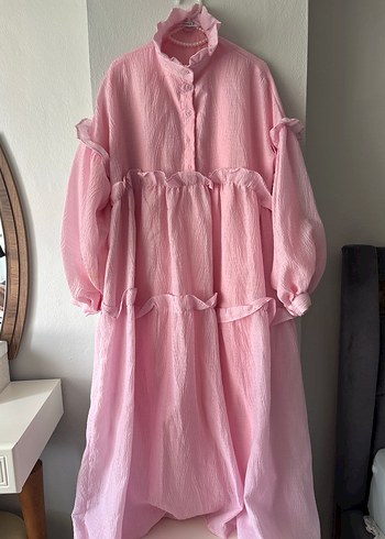 Pembe Fırfırlı Uzun Elbise