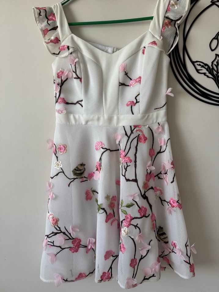 Dantel ve Nakış Detaylı Beyaz Midi Elbise - Görsel 2