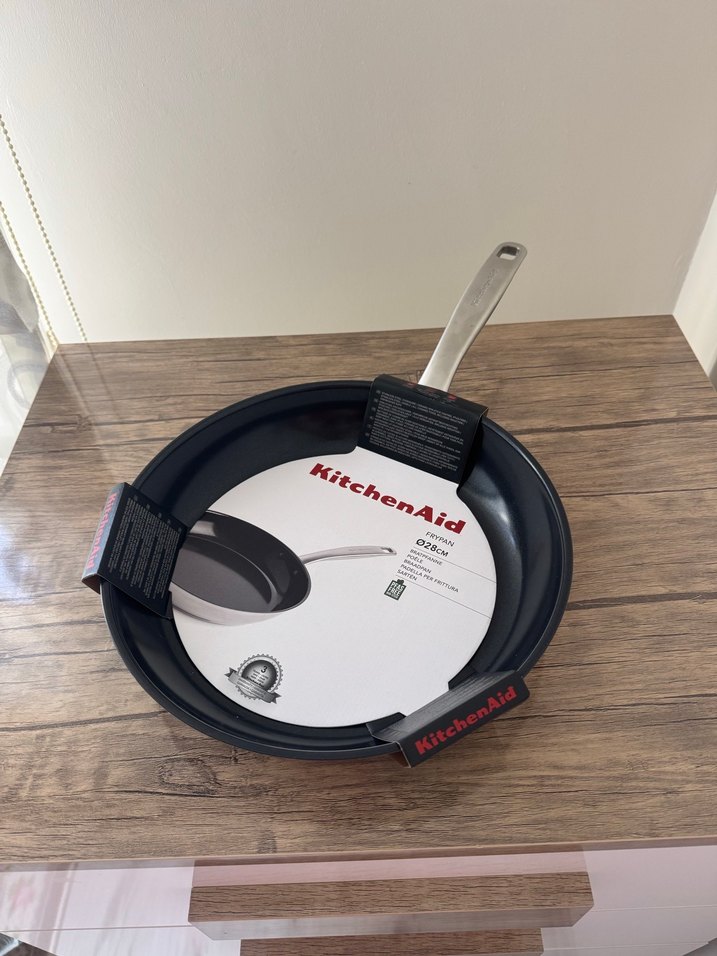 KitchenAid Siyah Tava 28 cm - Görsel 3