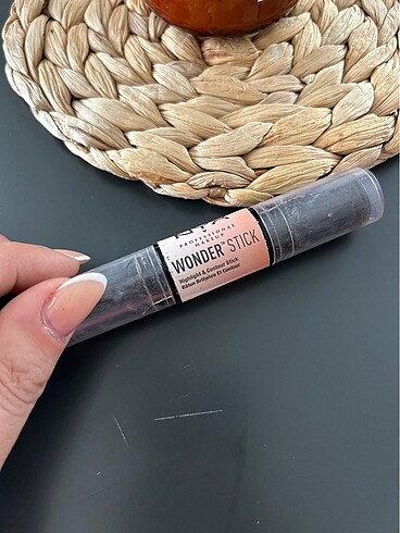 Nyx marka aydınlatıcı hıghlıgter