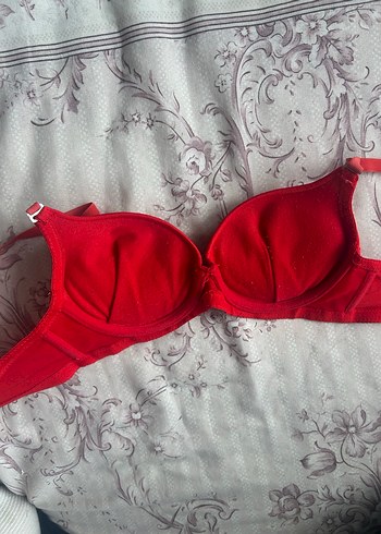 Kırmızı sexi sütyen - Görsel 3