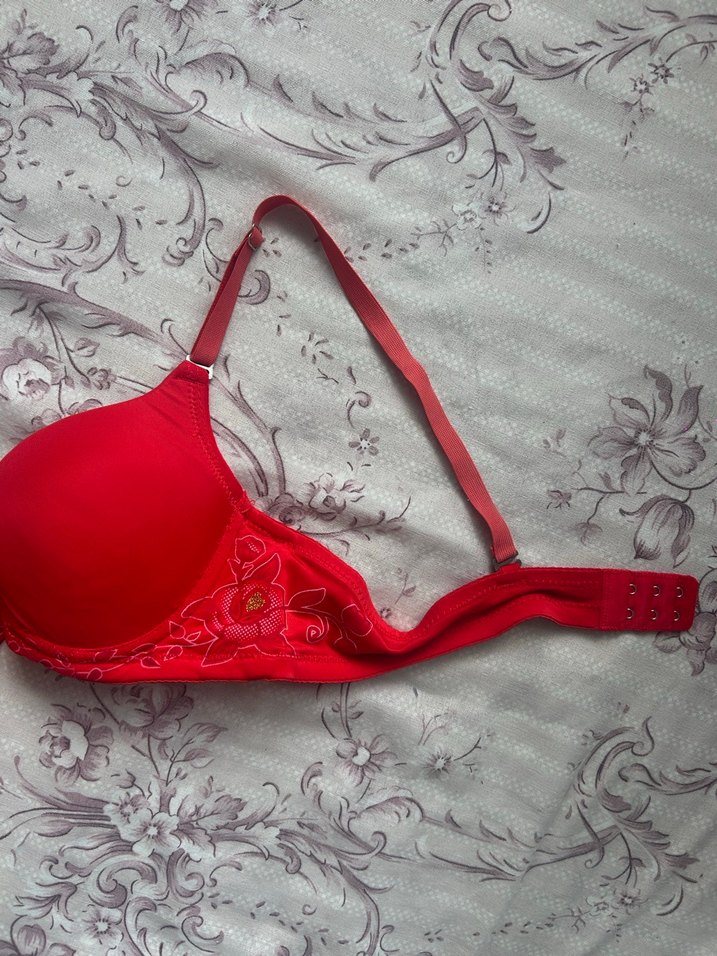 Kırmızı sexi sütyen - Görsel 2