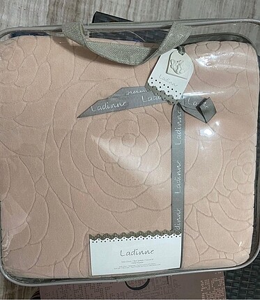Ladinne çift kişilik yatak örtüsü