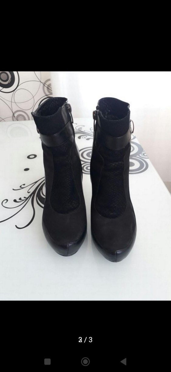 Siyah Süet Platform Topuklu Bağcıklı Bot - Görsel 3