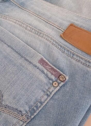 28 Beden mavi Renk Orjinal mavi jeans