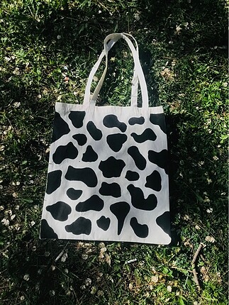 El yapımı ?cow? desenli çanta