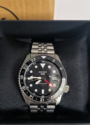 Beden siyah Renk Seiko 5 GMT SPORTS