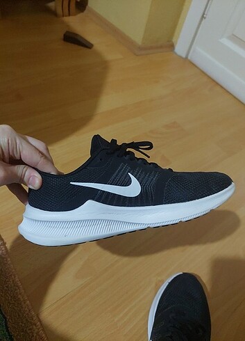 Bayan nike orjinal ayakkabi 