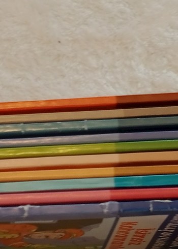 Renkli Kapaklı Çocuk Kitapları Seti
