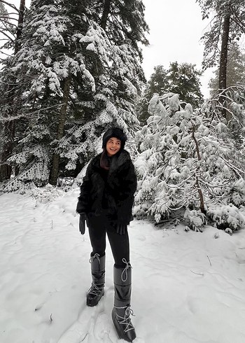 Siyah Kürklü Uzun Kollu Kadın Mont - Görsel 2