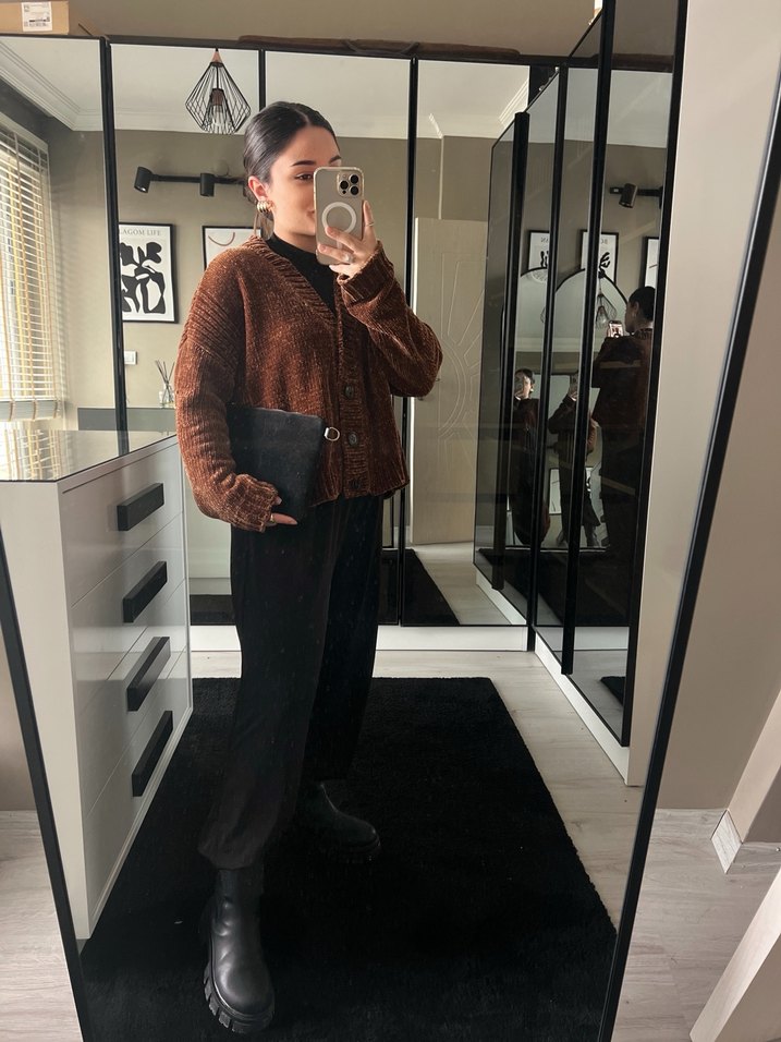 Dilvin Düğmeli Kahverengi Kadın Midi Hırka - Görsel 4