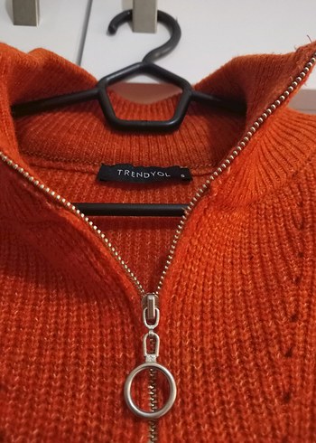 Turuncu Yarım Fermuarlı Yüksek Yaka Triko Kazak - Görsel 3