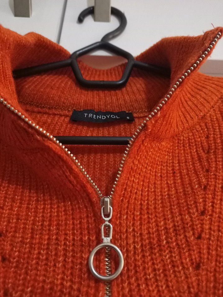 Turuncu Yarım Fermuarlı Yüksek Yaka Triko Kazak - Görsel 3
