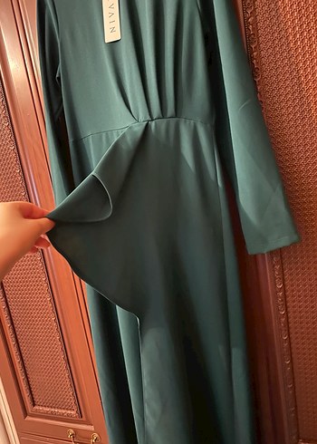 Koyu Yeşil Drapeli Tesettür Abiye - Görsel 4