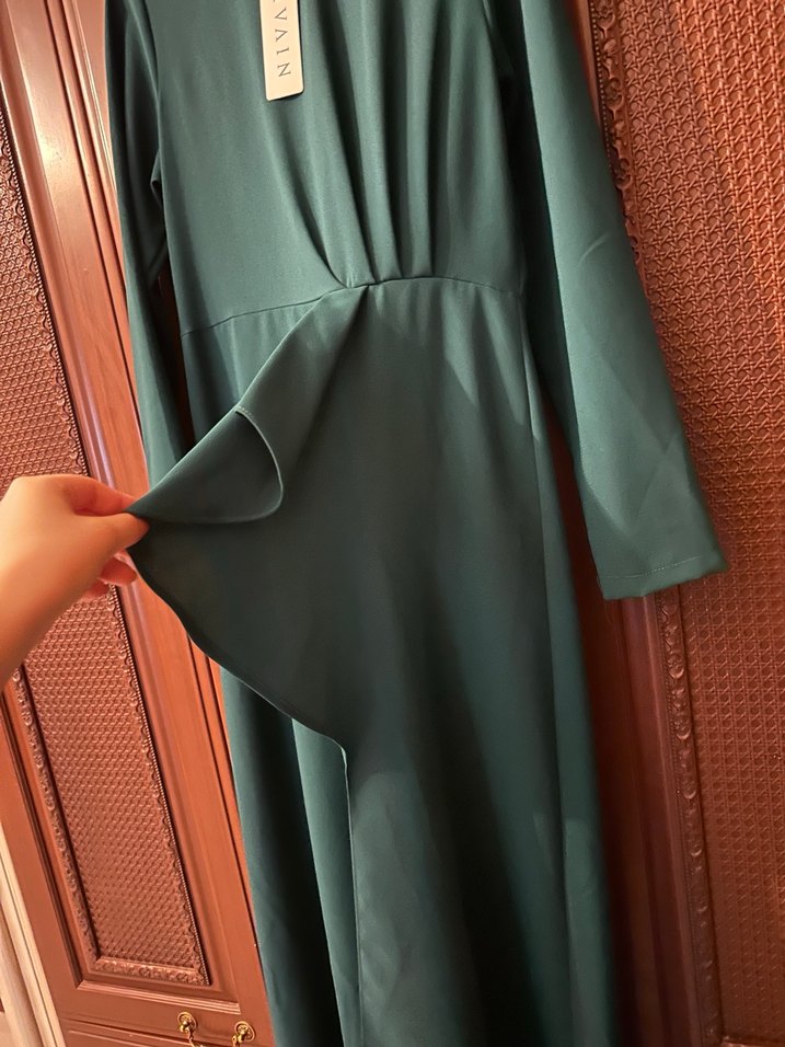 Koyu Yeşil Drapeli Tesettür Abiye - Görsel 4