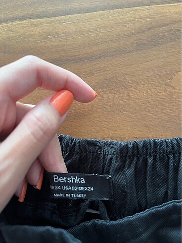 xs Beden Bershka pantolon